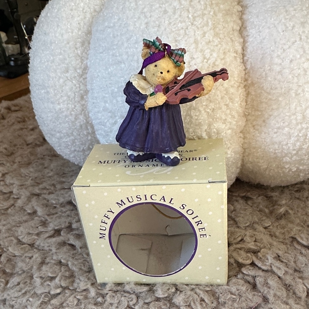 Vintage Muffy Vanderbear Muffy Musical Soiree Bear Figurine